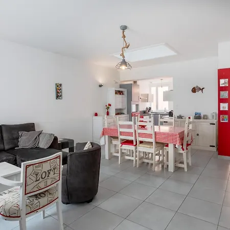Maison De Familiale בית נופש